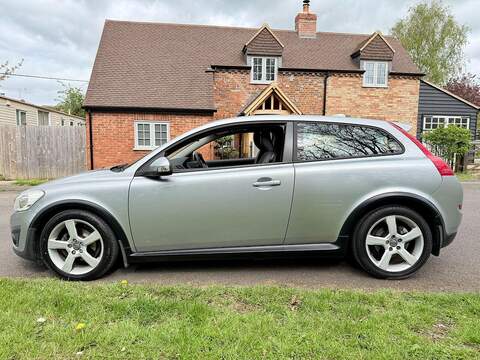 Volvo C30 1.6D DRIVe SE Lux Sports Coupe 3dr Diesel Manual Euro 4 (109 ps) - U2222