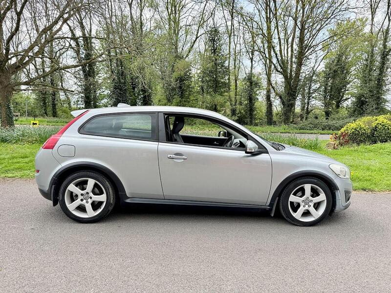 Volvo C30 1.6D DRIVe SE Lux Sports Coupe 3dr Diesel Manual Euro 4 (109 ps) - U2222
