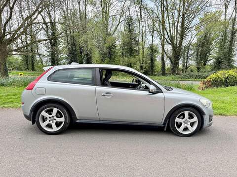 Volvo C30 1.6D DRIVe SE Lux Sports Coupe 3dr Diesel Manual Euro 4 (109 ps) - U2222