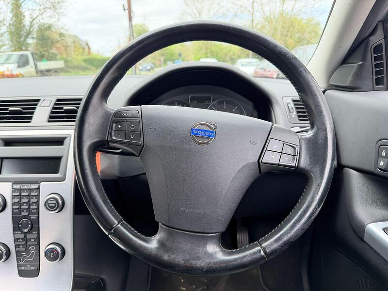 Volvo C30 1.6D DRIVe SE Lux Sports Coupe 3dr Diesel Manual Euro 4 (109 ps) - U2222