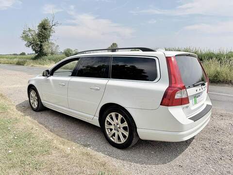 Volvo V70 Se 2.5 5dr Estate Automatic Petrol - U2226