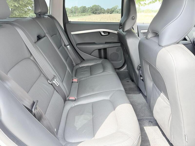 Volvo V70 Se 2.5 5dr Estate Automatic Petrol - U2226
