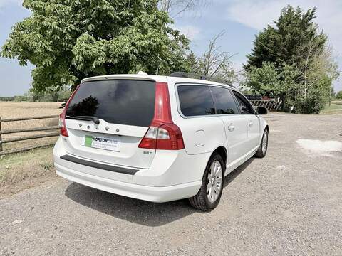 Volvo V70 Se 2.5 5dr Estate Automatic Petrol - U2226