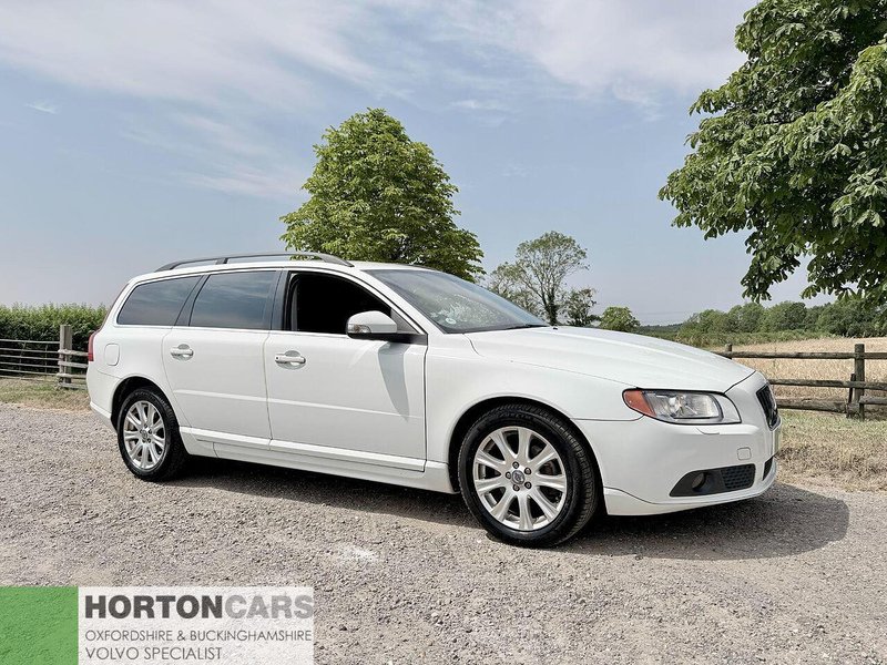 Volvo V70 Se 2.5 5dr Estate Automatic Petrol - U2226