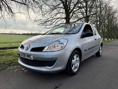 Renault Clio 1.2 16v Extreme Hatchback 3dr Petrol Manual (139 g/km, 75 bhp) - U2233