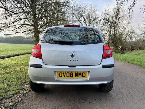 Renault Clio 1.2 16v Extreme Hatchback 3dr Petrol Manual (139 g/km, 75 bhp) - U2233