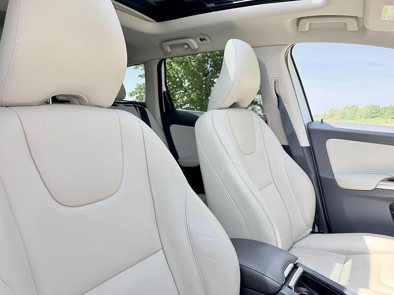 Volvo XC60 2.0 D4 SE Lux Nav SUV 5dr Diesel Manual Euro 6 (s/s) (190 ps) - U2240