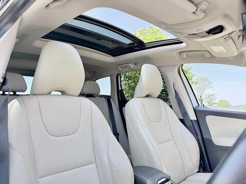 Volvo XC60 2.0 D4 SE Lux Nav SUV 5dr Diesel Manual Euro 6 (s/s) (190 ps) - U2240