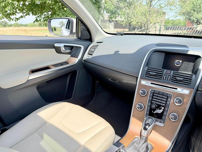 Volvo XC60 2.0 D4 SE Lux Nav SUV 5dr Diesel Manual Euro 6 (s/s) (190 ps) - U2240