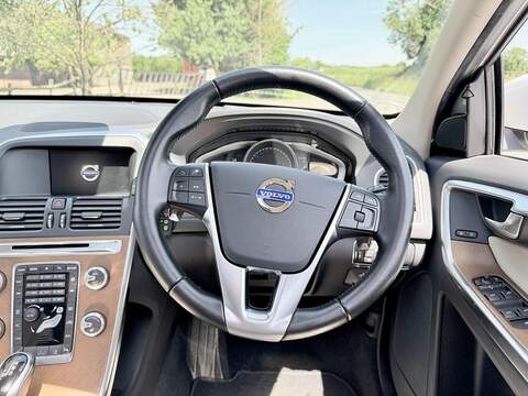 Volvo XC60 2.0 D4 SE Lux Nav SUV 5dr Diesel Manual Euro 6 (s/s) (190 ps) - U2240