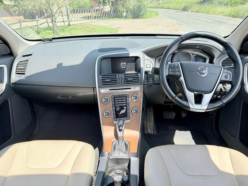 Volvo XC60 2.0 D4 SE Lux Nav SUV 5dr Diesel Manual Euro 6 (s/s) (190 ps) - U2240