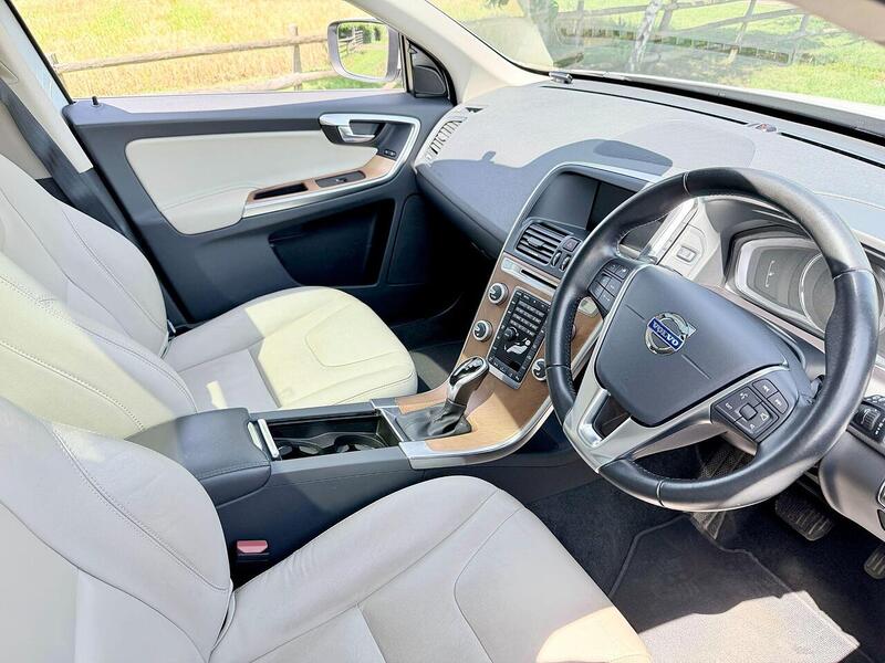 Volvo XC60 2.0 D4 SE Lux Nav SUV 5dr Diesel Manual Euro 6 (s/s) (190 ps) - U2240