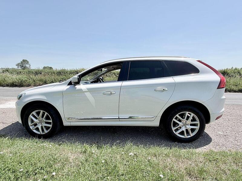 Volvo XC60 2.0 D4 SE Lux Nav SUV 5dr Diesel Manual Euro 6 (s/s) (190 ps) - U2240