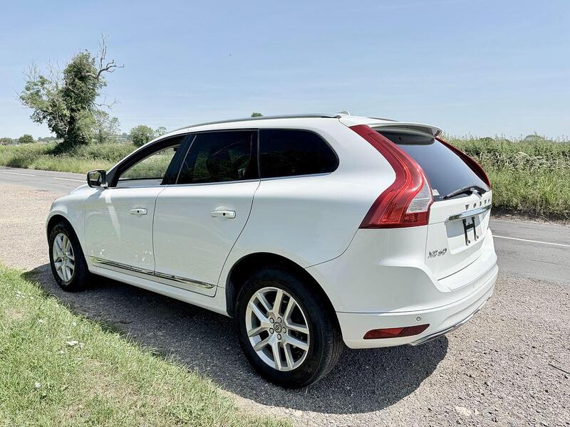 Volvo XC60 2.0 D4 SE Lux Nav SUV 5dr Diesel Manual Euro 6 (s/s) (190 ps) - U2240