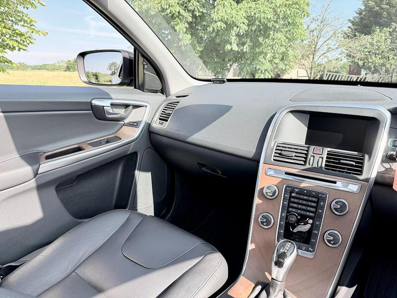Volvo XC60 2.0 D4 SE Lux Nav SUV 5dr Diesel Auto Euro 6 (s/s) (190 ps) - U2242