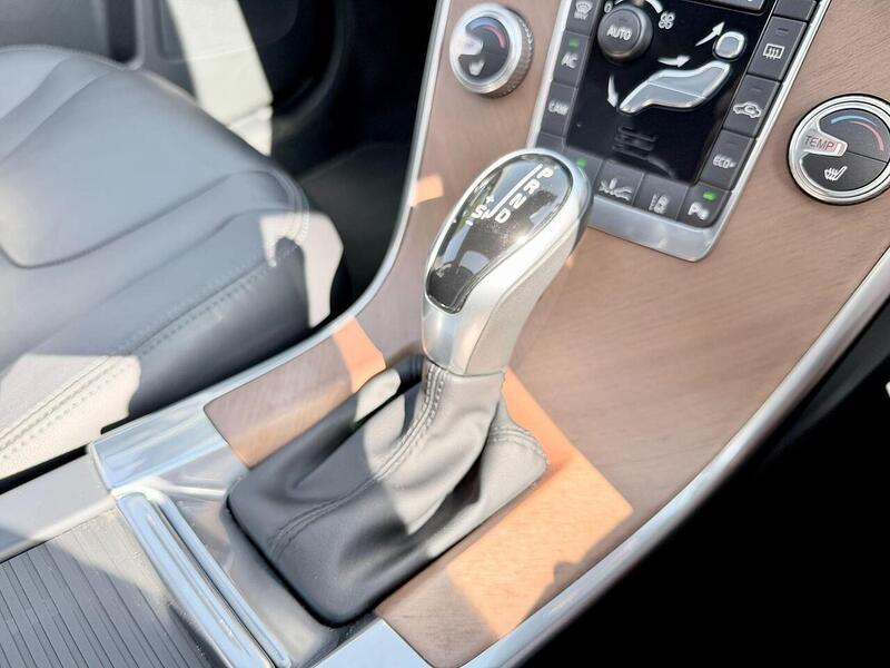 Volvo XC60 2.0 D4 SE Lux Nav SUV 5dr Diesel Auto Euro 6 (s/s) (190 ps) - U2242