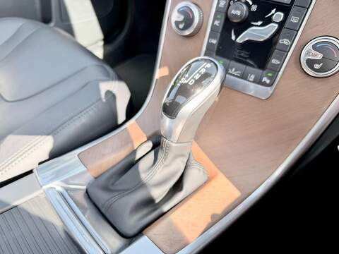 Volvo XC60 2.0 D4 SE Lux Nav SUV 5dr Diesel Auto Euro 6 (s/s) (190 ps) - U2242