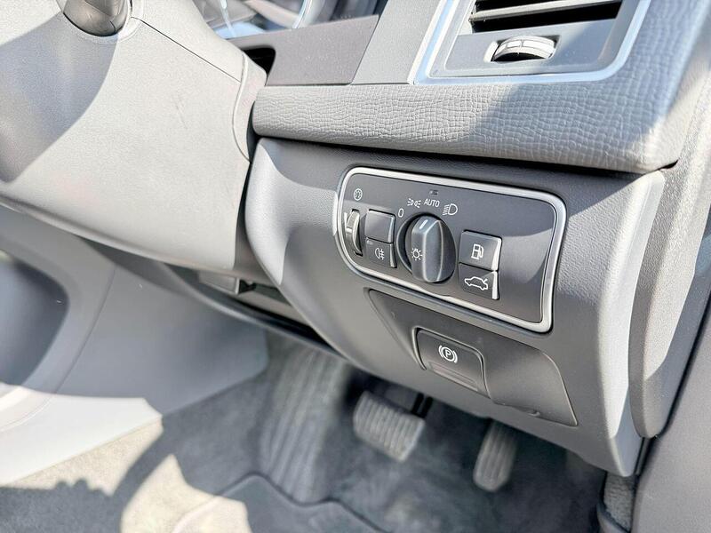 Volvo XC60 2.0 D4 SE Lux Nav SUV 5dr Diesel Auto Euro 6 (s/s) (190 ps) - U2242