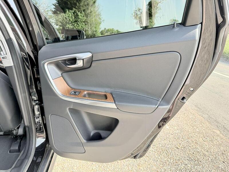 Volvo XC60 2.0 D4 SE Lux Nav SUV 5dr Diesel Auto Euro 6 (s/s) (190 ps) - U2242