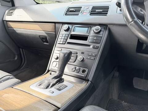 Volvo XC90 2.4 D5 SE Premium SUV 5dr Diesel Geartronic AWD (224 g/km, 182 bhp) - U2244