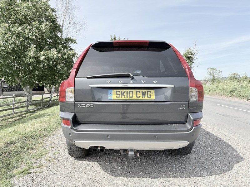 Volvo XC90 2.4 D5 SE Premium SUV 5dr Diesel Geartronic AWD (224 g/km, 182 bhp) - U2244