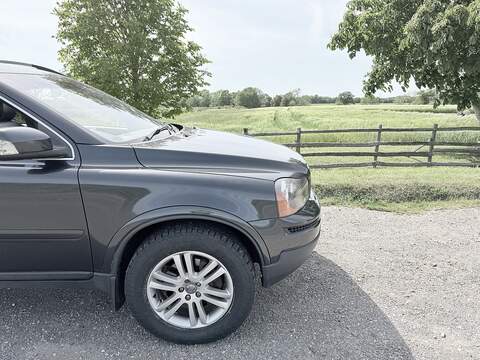 Volvo XC90 2.4 D5 SE Premium SUV 5dr Diesel Geartronic AWD (224 g/km, 182 bhp) - U2244