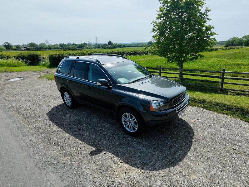 Volvo XC90 2.4 D5 SE Premium SUV 5dr Diesel Geartronic AWD (224 g/km, 182 bhp) - U2244