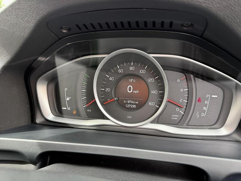 Volvo V60 2.0 D4 Business Edition Estate 5dr Diesel Auto Euro 6 (s/s) (190 ps) - U2246