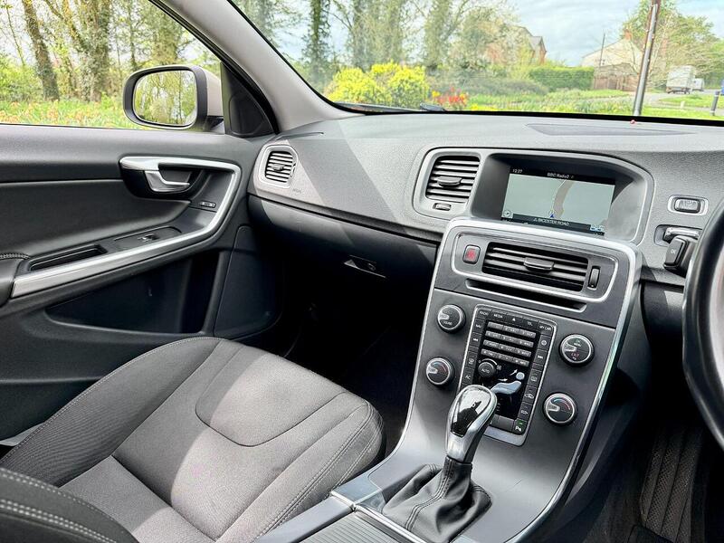 Volvo V60 2.0 D4 Business Edition Estate 5dr Diesel Auto Euro 6 (s/s) (190 ps) - U2246