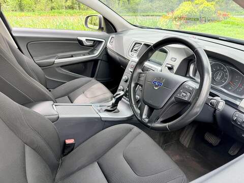Volvo V60 2.0 D4 Business Edition Estate 5dr Diesel Auto Euro 6 (s/s) (190 ps) - U2246