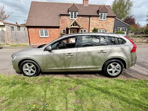 Volvo V60 2.0 D4 Business Edition Estate 5dr Diesel Auto Euro 6 (s/s) (190 ps) - U2246