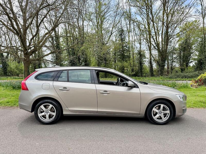 Volvo V60 2.0 D4 Business Edition Estate 5dr Diesel Auto Euro 6 (s/s) (190 ps) - U2246