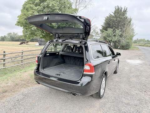 Volvo V70 T5 Se 2.0 5dr Estate Automatic Petrol - U2249