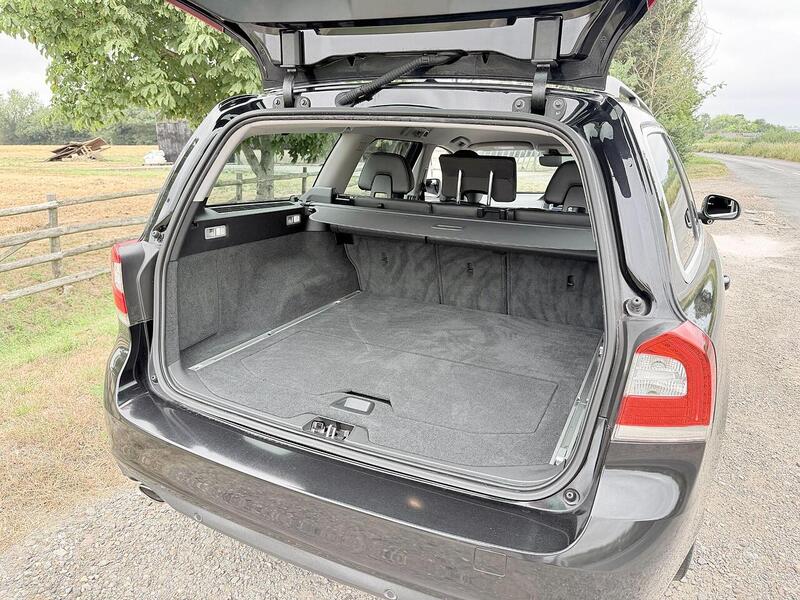 Volvo V70 T5 Se 2.0 5dr Estate Automatic Petrol - U2249