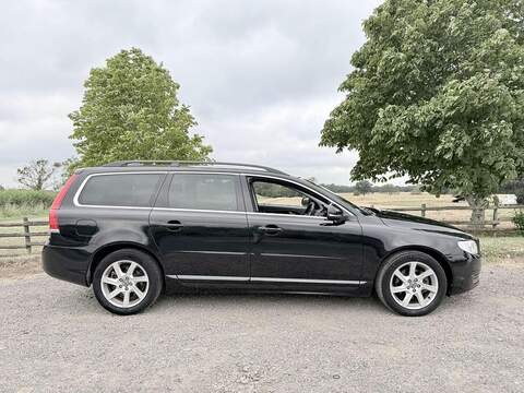 Volvo V70 T5 Se 2.0 5dr Estate Automatic Petrol - U2249