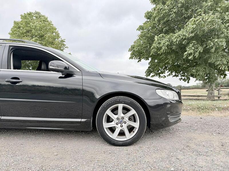 Volvo V70 T5 Se 2.0 5dr Estate Automatic Petrol - U2249