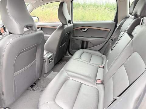 Volvo V70 T5 Se 2.0 5dr Estate Automatic Petrol - U2249
