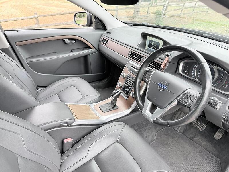 Volvo V70 T5 Se 2.0 5dr Estate Automatic Petrol - U2249