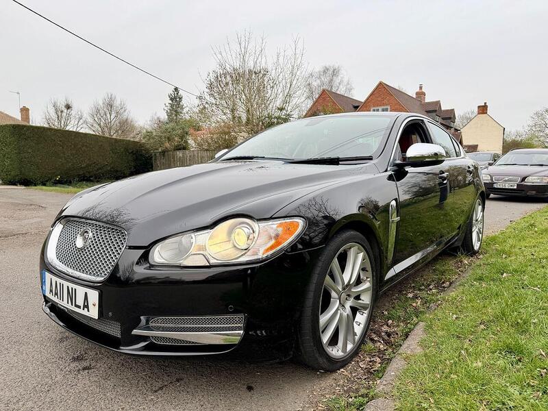 Jaguar XF 3.0d S V6 Premium Luxury Saloon 4dr Diesel Auto Euro 5 (275 ps) - U2250