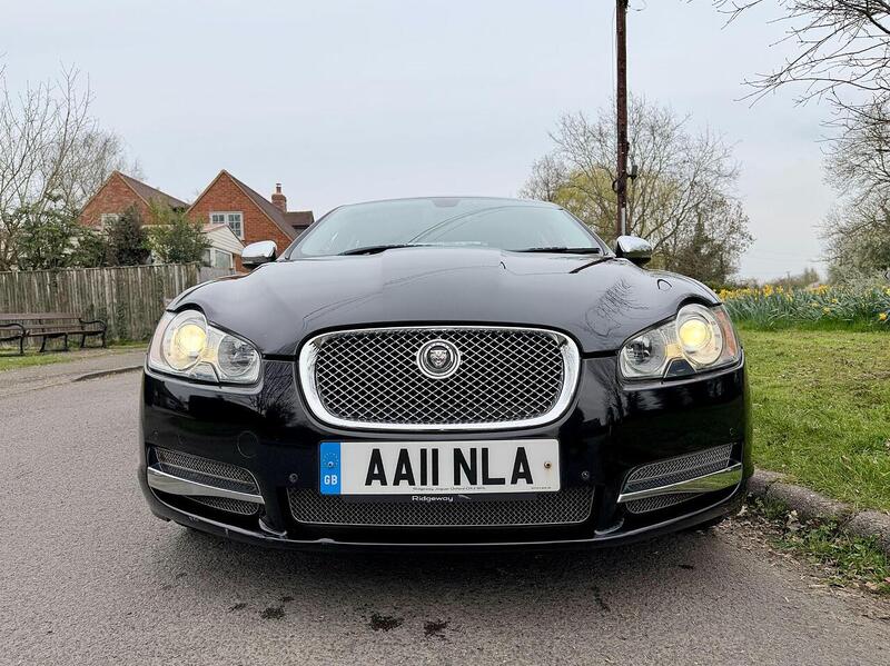 Jaguar XF 3.0d S V6 Premium Luxury Saloon 4dr Diesel Auto Euro 5 (275 ps) - U2250