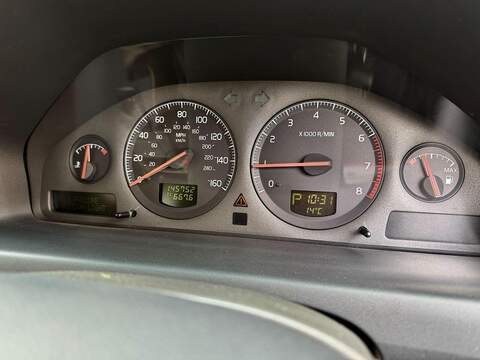 Volvo V70 2.4 Estate 5dr Petrol Automatic (224 g/km, 170 bhp) - U2260