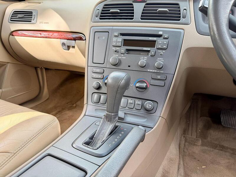 Volvo V70 2.4 Estate 5dr Petrol Automatic (224 g/km, 170 bhp) - U2260