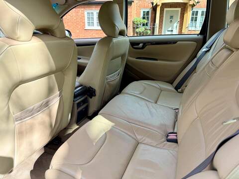Volvo V70 2.4 Estate 5dr Petrol Automatic (224 g/km, 170 bhp) - U2260