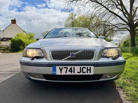 Volvo V70 2.4 Estate 5dr Petrol Automatic (224 g/km, 170 bhp) - U2260