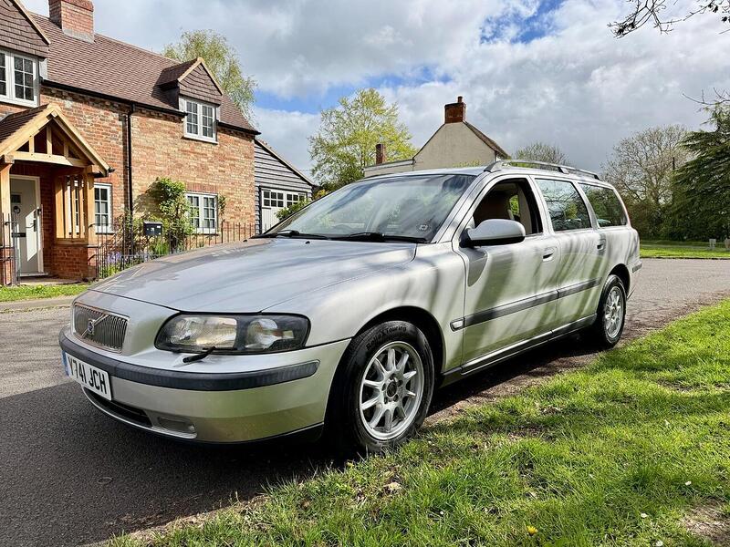 Volvo V70 2.4 Estate 5dr Petrol Automatic (224 g/km, 170 bhp) - U2260