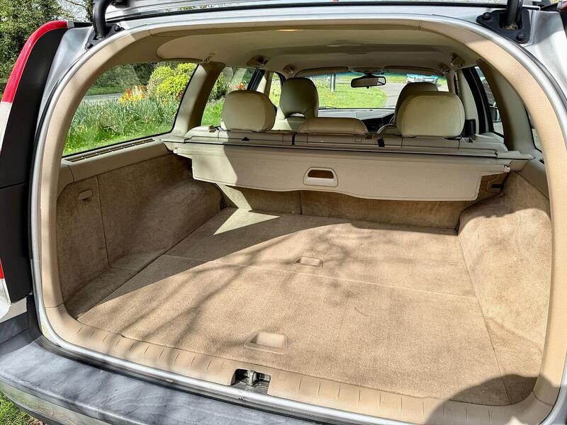 Volvo V70 2.4 Estate 5dr Petrol Automatic (224 g/km, 170 bhp) - U2260