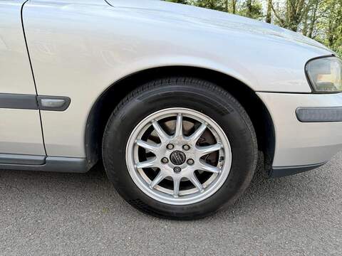 Volvo V70 2.4 Estate 5dr Petrol Automatic (224 g/km, 170 bhp) - U2260