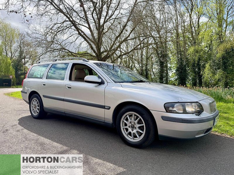 2001 VOLVO V70 2.4 ESTATE 5DR PETROL AUTOMATIC 224 G KM, 170 BHP STUNNING CONDITION... photo
