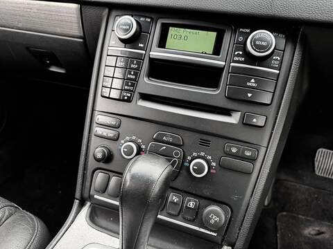 Volvo XC90 2.4 D5 SE SUV 5dr Diesel Geartronic AWD (224 g/km, 182 bhp) - U2262