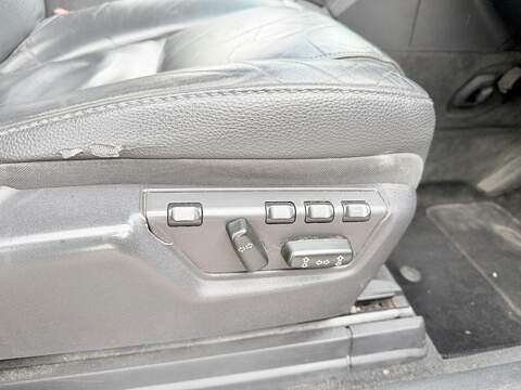 Volvo XC90 2.4 D5 SE SUV 5dr Diesel Geartronic AWD (224 g/km, 182 bhp) - U2262
